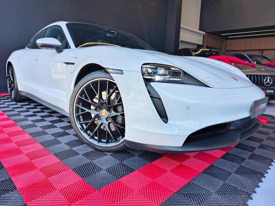PORSCHE TAYCAN ELÉTRICO
